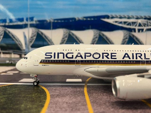 JFOX 1:200 Singapore Airlines A380 9V-SKZ JFA380002 [Width 41 Length 38 Height 12 cm] 5