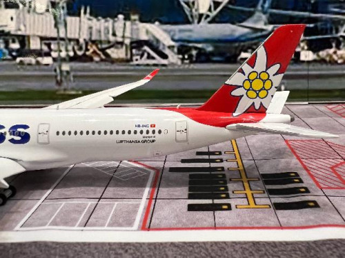 Gemini Jets 1:400 Edelweiss A350-900 HB-IHC Flap Down GJ2315F 5