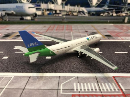 Herpa Wings 1:500 Level A330-200 EC-MOU HW537254 [Width 12 Length 12 Height 3.5 cm] 6