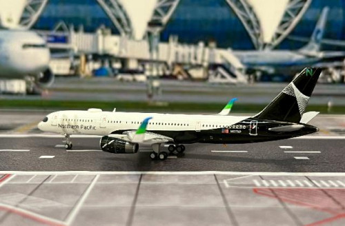 JC Wings 1:400 Northern Pacific 757-200 N627NP XX40134 [Width 10 Length 11.5 Height 3 cm] 3