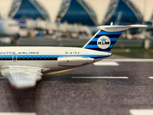 Inflight 1:200 KLM BAC 111-301AG G-ATPJ IF111KL1025 [Width 13 Length 14 Height 3.5 cm] 6