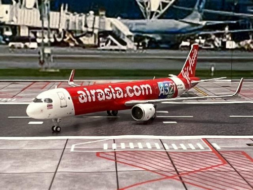 Panda Model 1:400 Thai Air Asia A321-251NX HS-EAB 62453 5