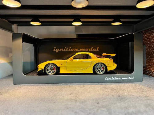 Ignition: IG2228 1:18 Mazda RX-7 (FD3S) Yellow [Width 10 Length 25 Height 7 cms] 9