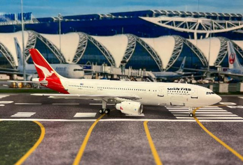Inflight 1:200 Qantas A300B4-203 VH-TAC IF300QF1125 [Width 22.5 Length 27 Height 8 cm] 2