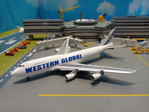 GJ2015F 1:400 Western Global 747-400(BCF) N344KD FD [Width 16 Length 16.5 Height 5 cms.]