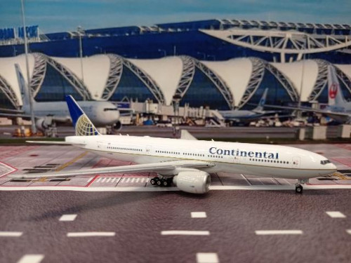 Phoenix P4593 1:400 Continental 777-200ER N76010 [Width 16 Length 17 Height 5 cm] 1