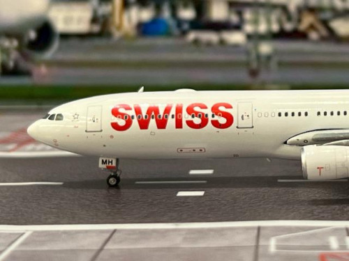 Phoenix 1:400 Swiss International A340-300 HB-JMH PH1975 3