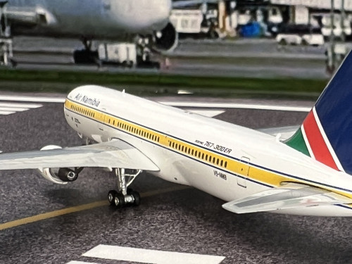 Phoenix 1:400 Air Namibia 767-300ER V5-NMB PH1948 [Width 12.0 Length 13.5 Height 3.5 cm] 5