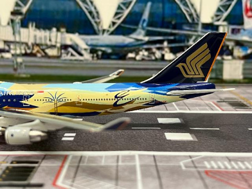 JC Wings 1:400 Singapore 747-400 9V-SPK XX40213 [Width 16 Length 17.5 Height 4.5 cm] 6