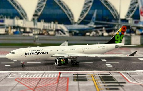Phoenix 1:400 Afriqiyah A330-200 5A-ONH PH12062 [Width 15 Length 15 Height 4 cm] 1
