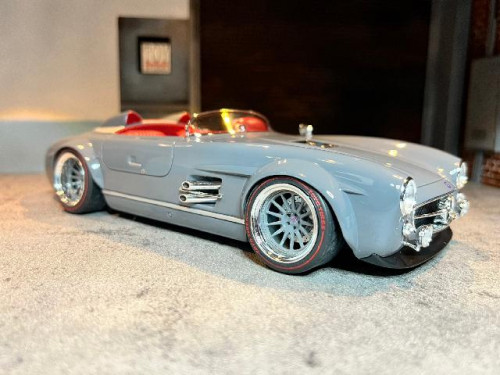 GT-Spirit: GT383 1:18 MB Speedster Custom Slang 500 [Width 10 Length 25 Height 6 cms] 1