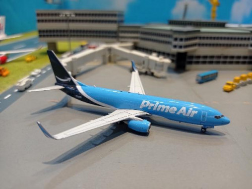 Phoenix P4444 1:400 Amazon Prime Air 737-800 N448CC [Width 9 Length 9.5 ...