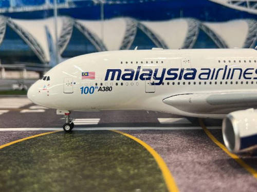 Inflight 1:200 Malaysia A380 9M-MNF '100th A380' IF380MH0526 [Width 41 Length 38 Height 12 cm] 5