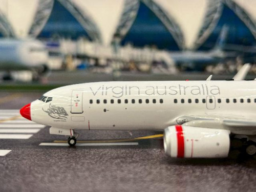 JFox 1:200 Virgin Australia 737-700 VH-VBY JF7377009L [Width 18 Length 17 Height 6 cms] 5