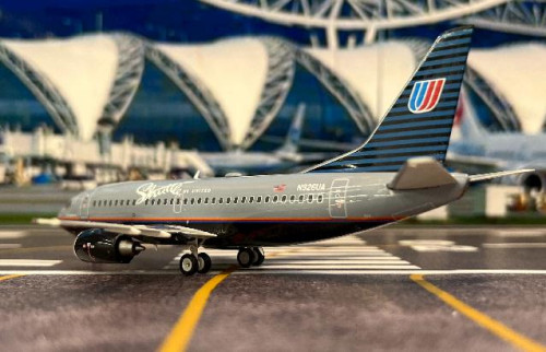 Inflight 1:200 Shuttle by United 737-522 N926UA IF735UA0824 [Width 14 Length 15.5 Height 4.5 cm] 8
