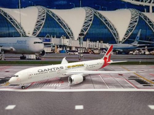 Phoenix 1:400 Qantas 787-9 VH-ZNH “Go Australia” P4604
