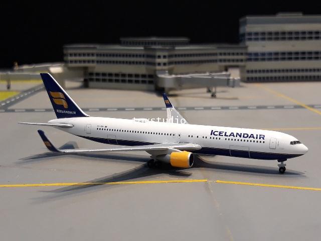 HERPA WINGS 1:500 Icelandair 767-300 Eldgja TF-ISP HW533102