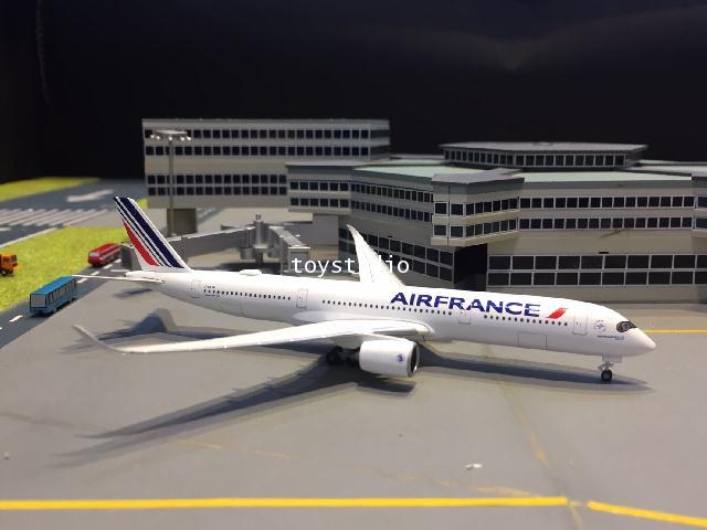 HERPA WINGS 1:500 Air France A350-900 F-HTYA HW533478