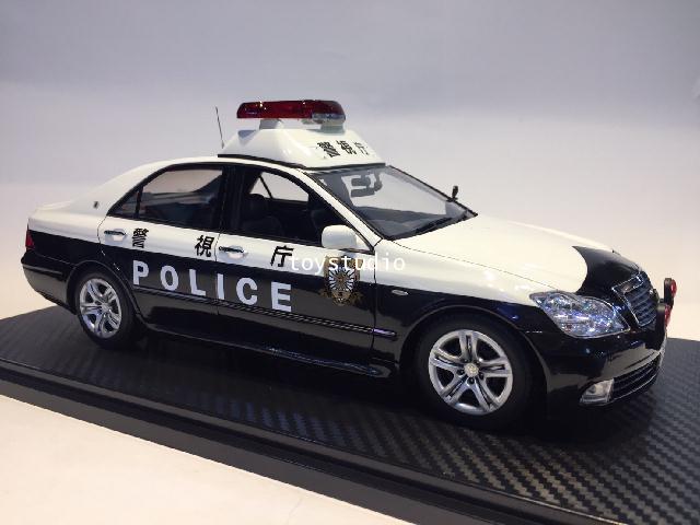 Ignition Model 1:18 Toyota Crown (GRS180) Police Departmen Motor IG1914