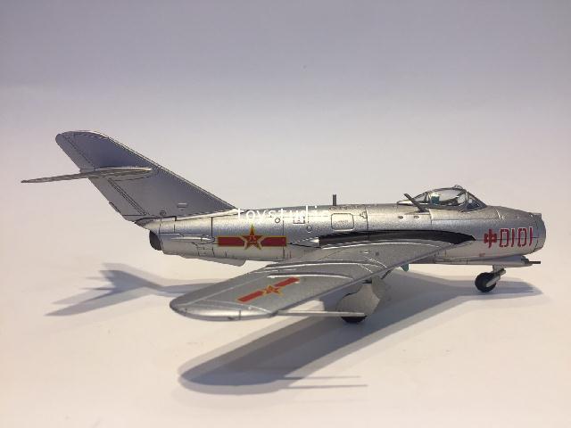 Hobby Master 1:72 J-5 Red 0101 China Air Force (PLAAF)1956 HA5906 2