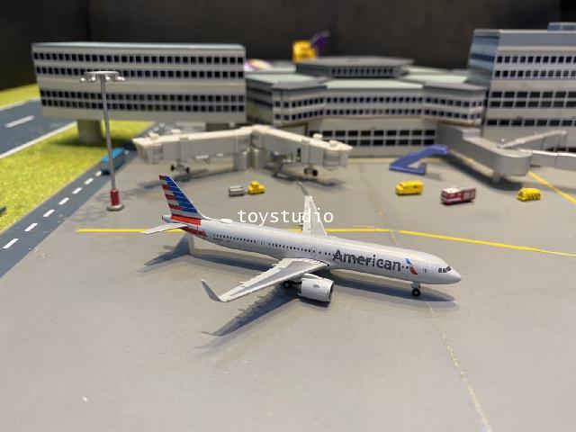 Herpa Wings 1:500 American A321neo N400AN HW533911