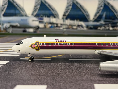 Infight200 1:200 Thai Airways DC-8-63 HS-TGZ IF863TG1023 5