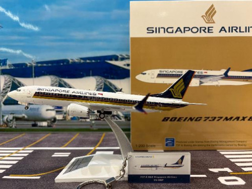 JFox 1:200 Singapore 737-8 Max 9V-MBP JF7378M012L [Width 18 Length 18.5 Height 6 cms]