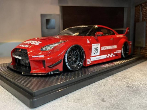 Ignition:IG2444 1:18 LB-Silhouette Works GT Nissan 35GT-RR Red  [Width 10 Length 25 Height 7 cms]  