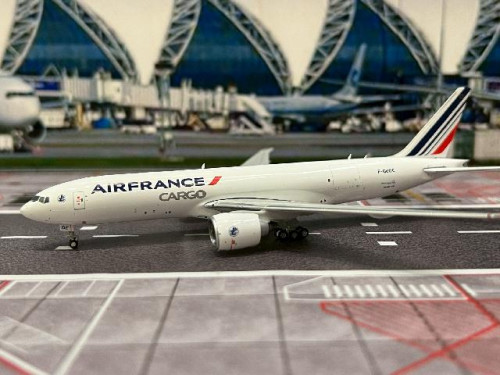 Gemini Jets 1:400 Air France Cargo 777-200LRF F-GUOC GJ2159 [Width 16 Length 17 Height 5 cms] 1