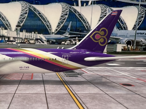 Phoenix 1:400 Thai 787-9 HS-TWB PH1708 [Width 15 Length 15.5 Height 4.5 cm] 6