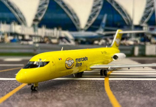 JC Wings 1:200 Mercado Libre DC-9-30F XA-UOG XX20102 [Width 14 Length 18 Height 4 cm] 7