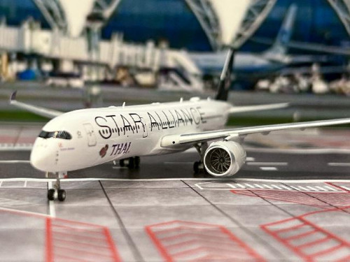 Phoenix 1:400 Thai Airways A350-900 HS-THU Star Alliance PH1981 6