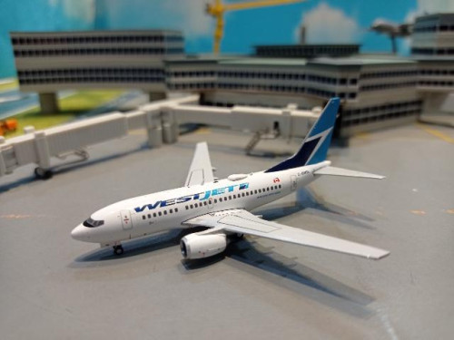 Gemini Jets GJ2259 1:400 WestJet 737-600 C-GWSL [Width 8.5 Length 8 Height 3 cms]