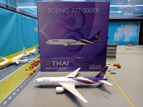 Phoenix PH1802 1:400 Thai 777-200ER HS-TJW [Width 16 Length 18 Height 5 cm]