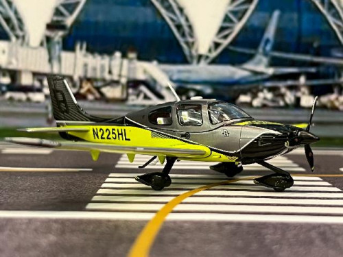 Gemini Jets 1:72 Cirrus SR22T N225HL GG022 [Width 16 Length 11 Height 3.5 cm] 2