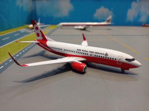 G2994 1:200 NSW Rural Fire Service 737-300 N318CG [Width 14 Length 17 Height 5.5 cms] 1