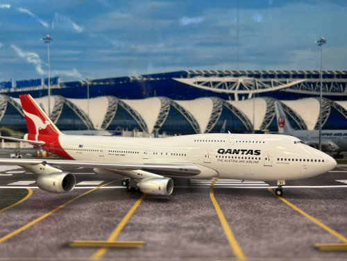 Inflight 1:200 Qantas Airways B747-338 VH-EBX IF743QF0526 [Width 30 Length 35 Height 10 cm] 2