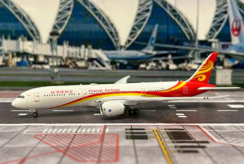 Phoenix 1:400 Hainan 787-9 B-20AL PH12066 [Width 15 Length 15.5 Height 4.5 cm] 1