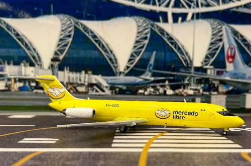 JC Wings 1:200 Mercado Libre DC-9-30F XA-UOG XX20102 [Width 14 Length 18 Height 4 cm] 2