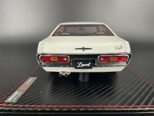 IG2403 1:18 Nissan Laurel 2000SGX (C130)White With Engine [Width 10 Length 25 Height 7 cms] 6