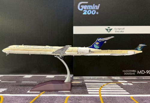 Gemini Jets 1:200 Saudi MD-90 N145UA G21333 [Width 16 Length 23.5 Height 5 cm]