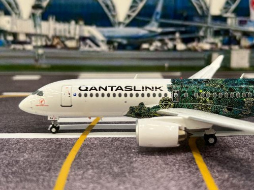 Gemini Jets 1:200 QantasLink A220-300 VH-X4A “Minyma Kutjara Tjukurpa” G21319 5