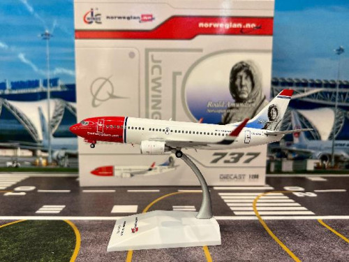 JCWings 1:200 Norwegian 737-300 LN-KHA XX20177 [Width 14 Length 17 Height 5.5 cm]