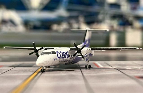 JC Wings 1:400 Bombardier Dash 8-Q200 C-FBCS LH4295 [Width 6.5 Length 5.5 Height 1.5 cm] 6
