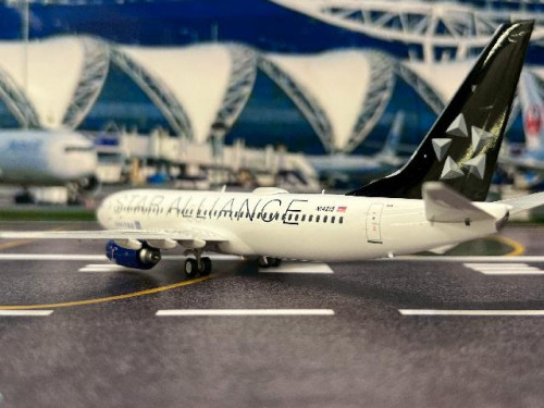 JFox 1:200 Austrian 767-3Z9ER OE-LAZ Star Alliance JF7673019L [Width 24 Length 27 Height 8 cms] 6