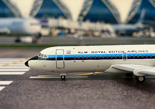 Inflight 1:200 KLM BAC 111-301AG G-ATPJ IF111KL1025 [Width 13 Length 14 Height 3.5 cm] 5