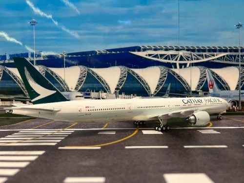 Inflight 1:200 Cathay Pacific 777-300ER B-KQF WB7773023 [Width 33 Length 37 Height 8 cms] 4
