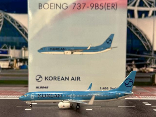 Phoenix 1:400 Korean Air 737-900 HL8248 P4654 [Width 9 Length 10.5 Height 3 cm]