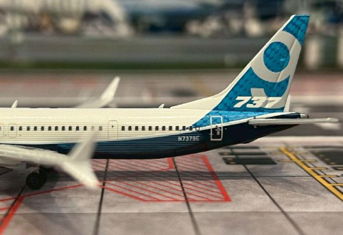 JC Wings 1:400 Boeing B737 MAX 9 N7379E LH4291 [Width 9 Length 10.5 Height 3 cm] 6