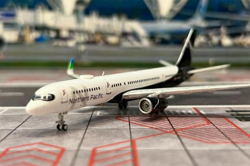 JC Wings 1:400 Northern Pacific 757-200 N627NP XX40134 [Width 10 Length 11.5 Height 3 cm] 7